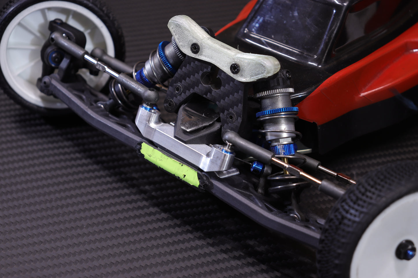 RC10B/T/SCT 6.4 Aluminum Front Ballstud Mount